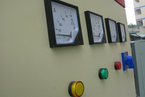 方正配电柜-3683讲讲配电柜注意事项